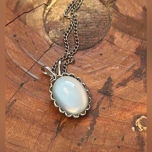 Silver Opalite stone necklace 18”